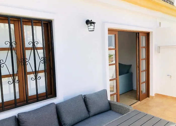 Deluxe Windsor Park Апартаменты Адехе